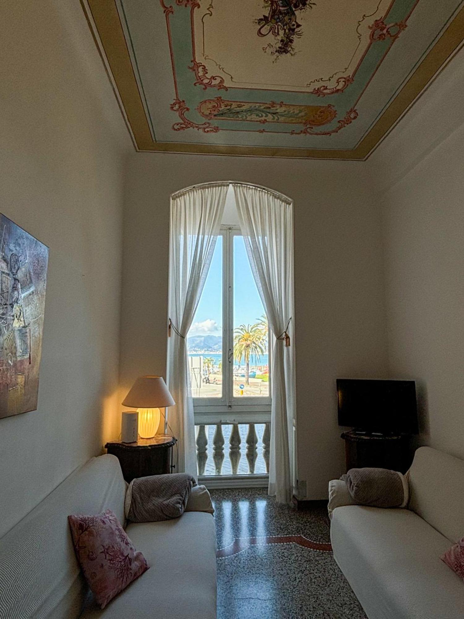 La Terrazza Sulla Baia The Balcony By The Bay Apartment